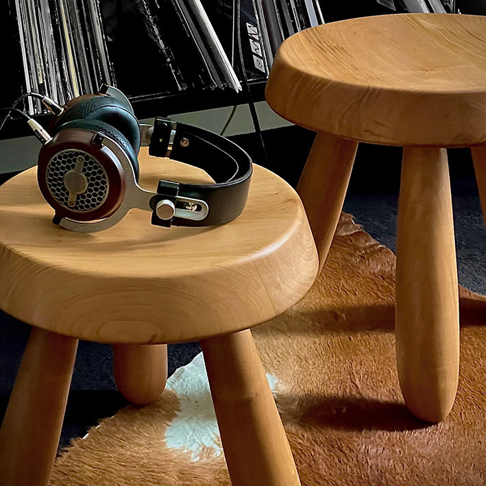 n° 16 310/60 - The Stool